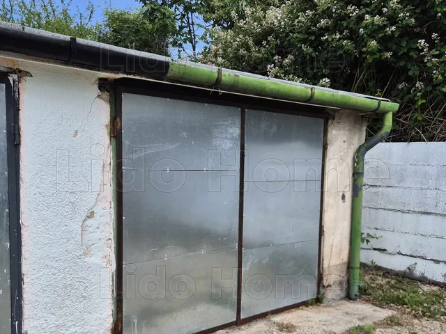 Eladó garázs Győr, Gyárváros 16 nm