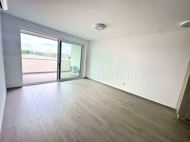 Kiadó lakás Győr, Nádorváros 108 nm