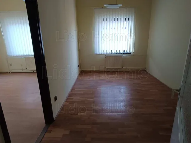 Eladó kereskedelmi és ipari ingatlan Szombathely, Belváros 305 nm