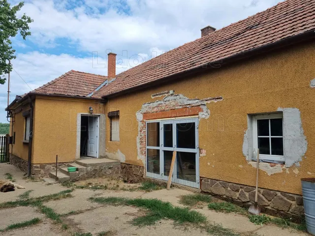Eladó ház Újkér 99 nm