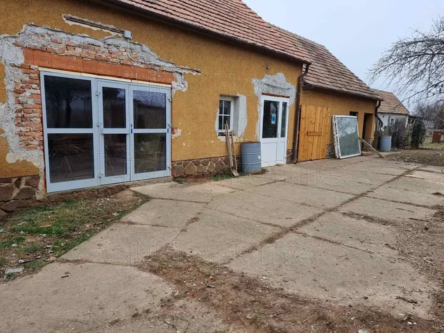 Eladó ház Újkér 99 nm