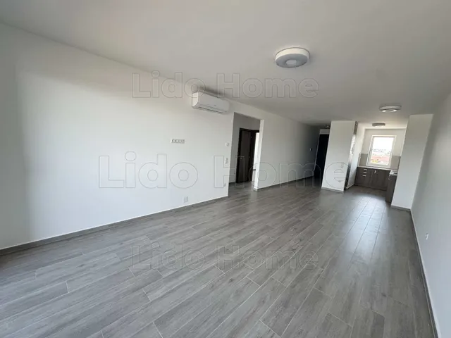 Kiadó lakás Győr, Nádorváros 79 nm
