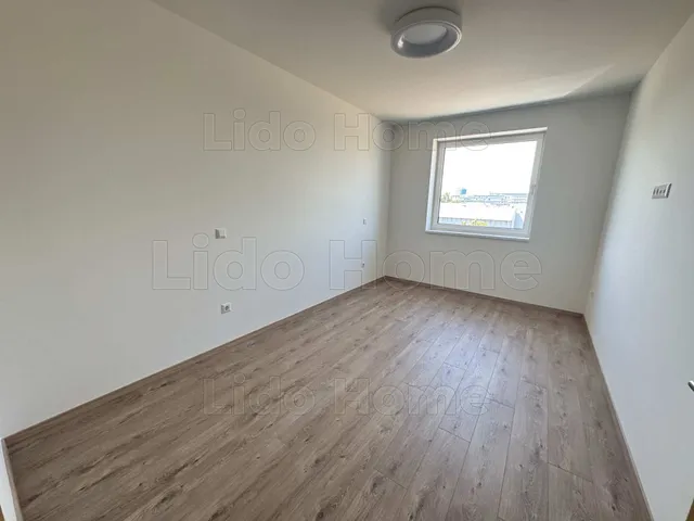 Kiadó lakás Győr, Nádorváros 108 nm
