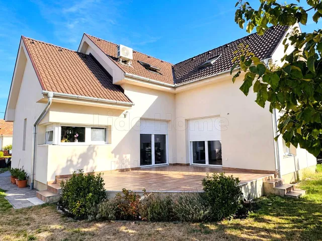 Eladó ház Győrújbarát 173 nm