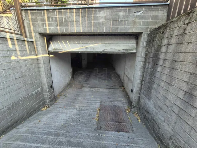 Kiadó garázs Győr, Adyváros 10 nm