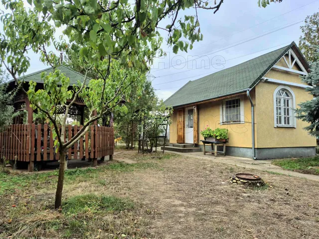 Eladó mezőgazdasági ingatlan Győr, Banai úti kertek 20 nm
