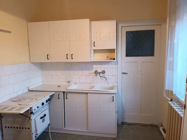 Eladó ház Oroszlány, Borbálatelep 68 nm