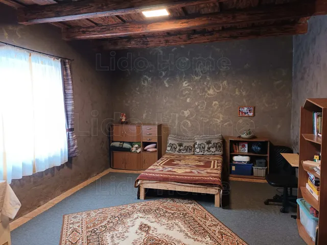 Eladó ház Ászár 93 nm