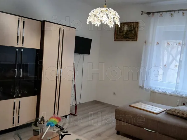 Eladó lakás Oroszlány 35 nm