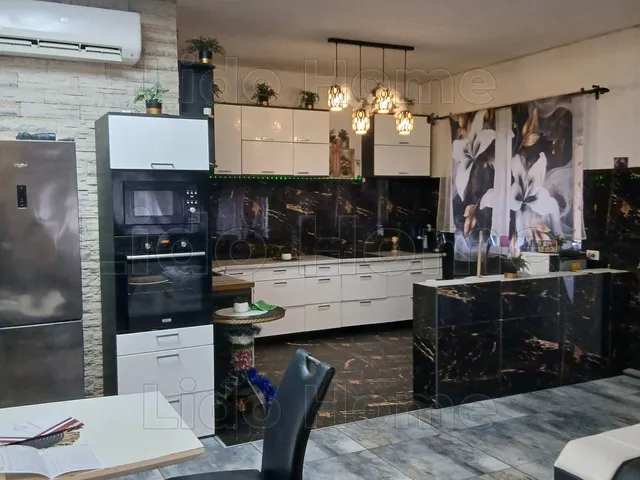 Eladó üdülő és hétvégi ház Vértesszőlős 240 nm