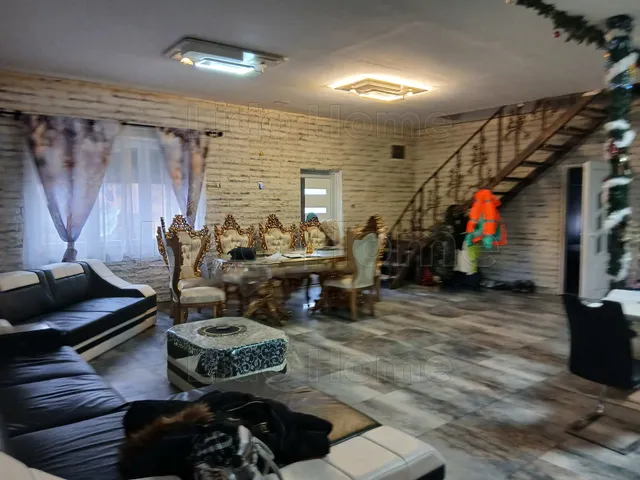 Eladó mezőgazdasági ingatlan Vértesszőlős 240 nm