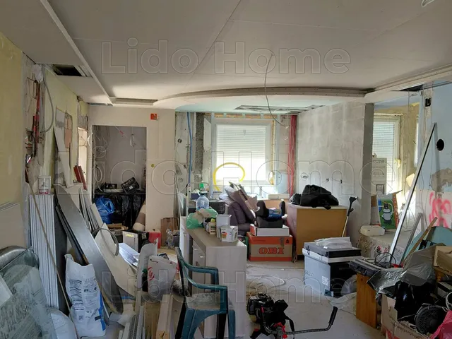 Eladó ház Szomód 250 nm