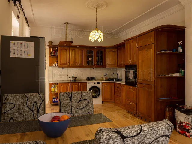 Eladó ház Kecskéd 300 nm