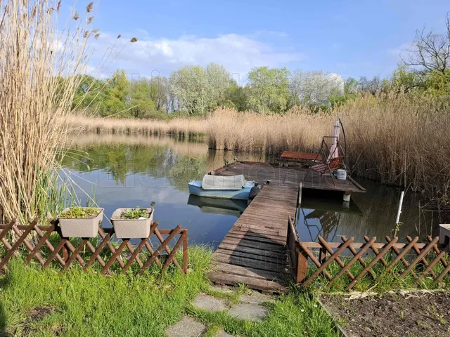 Eladó üdülő és hétvégi ház Oroszlány 70 nm