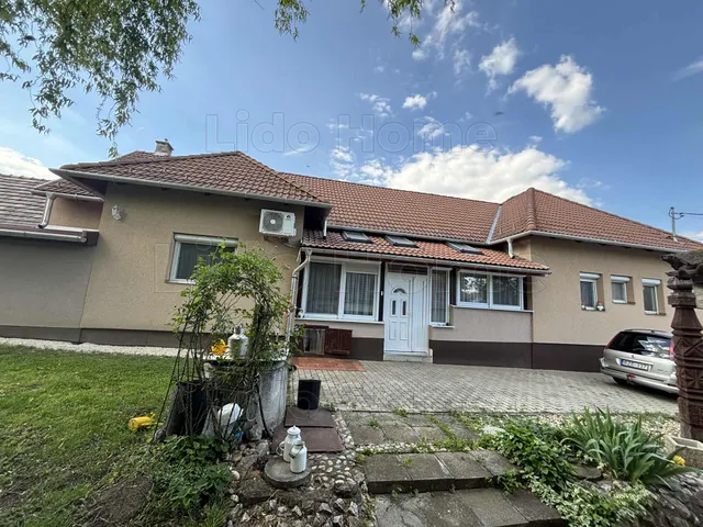 Eladó ház Környe 115 nm