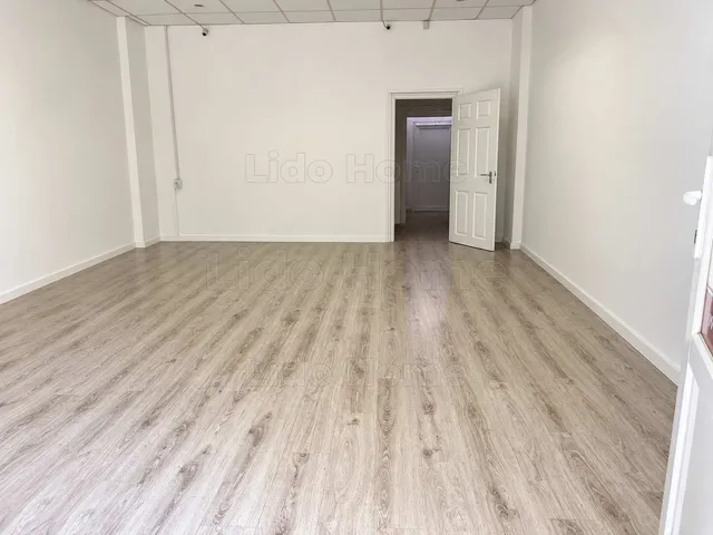 Kiadó kereskedelmi és ipari ingatlan Tatabánya, Újváros 45 nm