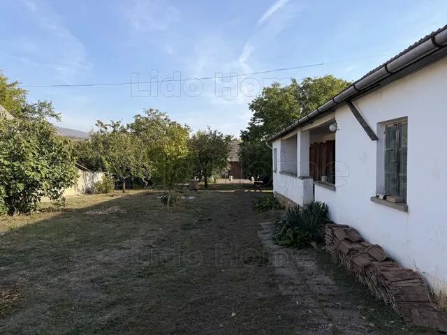 Eladó ház Mór 70 nm