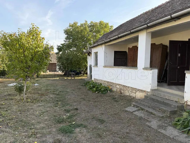 Eladó ház Mór 70 nm