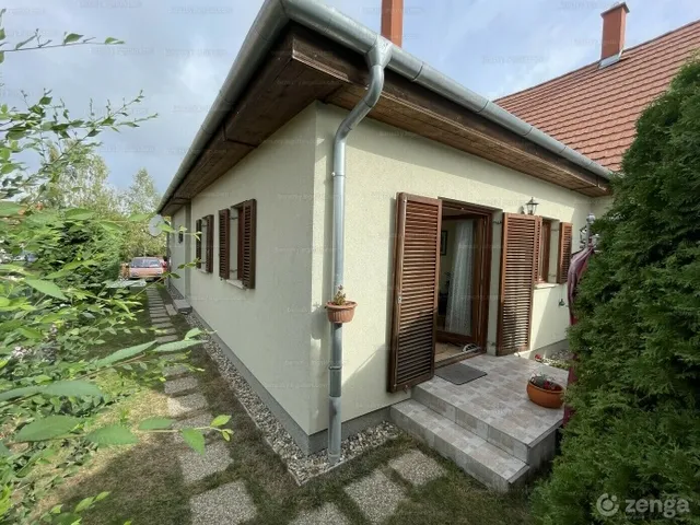 Eladó ház Esztergom, Szentgyörgymező 68 nm