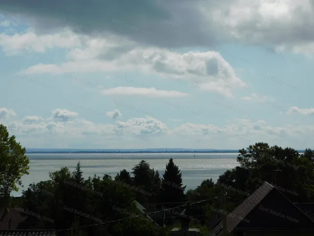 Eladó ház Balatongyörök 250 nm