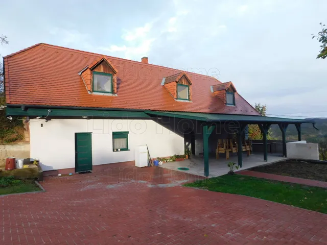 Eladó ház Cserszegtomaj 220 nm
