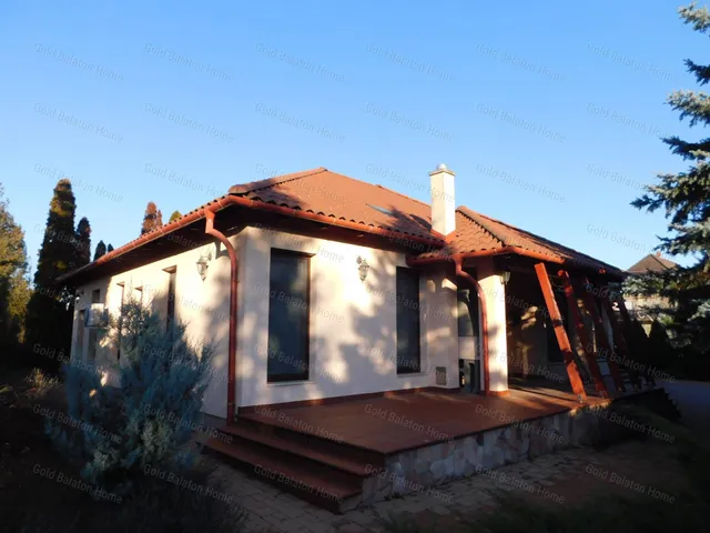 Eladó ház Hévíz 250 nm
