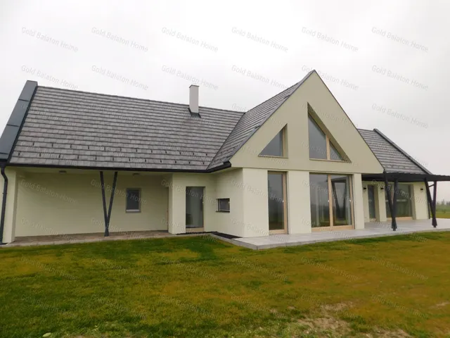 Eladó ház Cserszegtomaj 160 nm