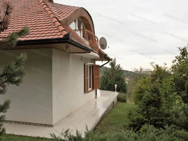 Eladó ház Vonyarcvashegy 364 nm
