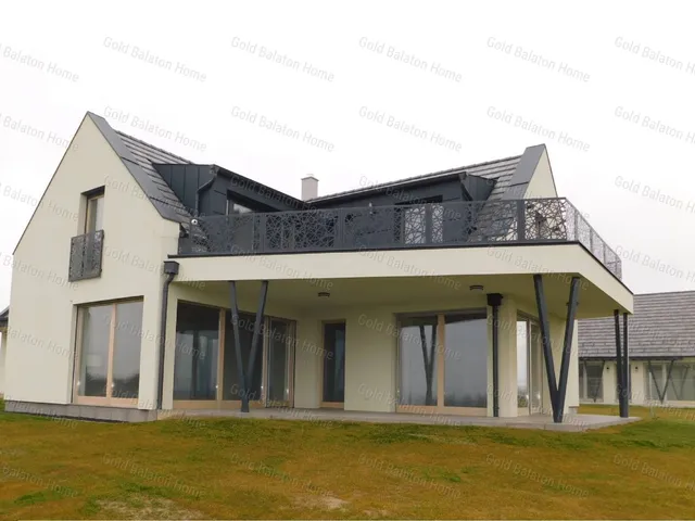 Eladó ház Cserszegtomaj 220 nm