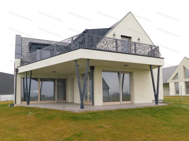Eladó ház Cserszegtomaj 220 nm