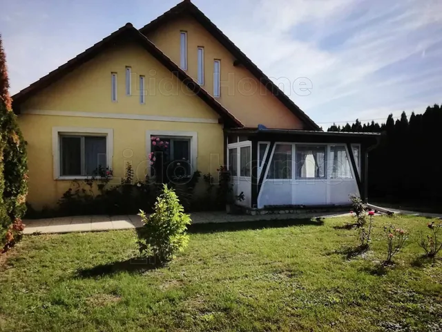 Eladó ház Kehidakustány 170 nm