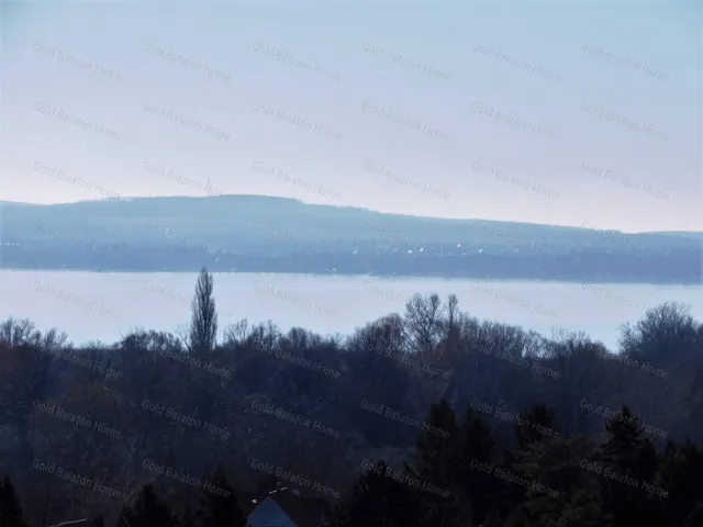 Eladó üdülő és hétvégi ház Vonyarcvashegy 95 nm