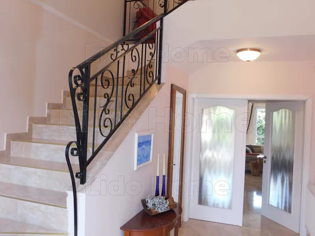Eladó ház Gyenesdiás 241 nm