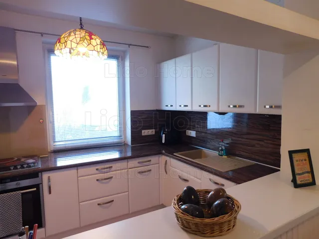 Eladó ház Sármellék 259 nm