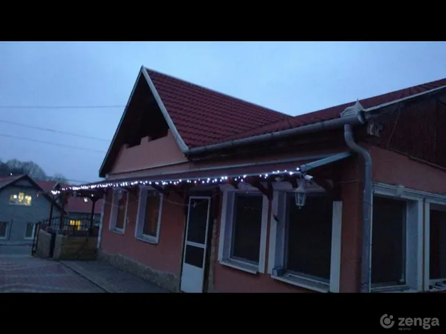 Eladó ház Dunaújváros, Óváros 180 nm