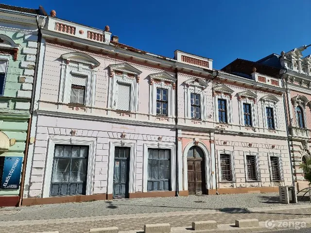 Eladó lakás Siklós 66 nm