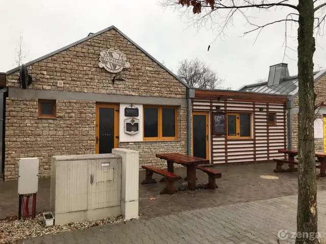 Eladó kereskedelmi és ipari ingatlan Balatonfűzfő 72 nm