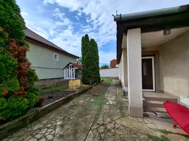 Eladó ház Szirmabesenyő, Újtelep, Bacsó Béla utca 98 nm