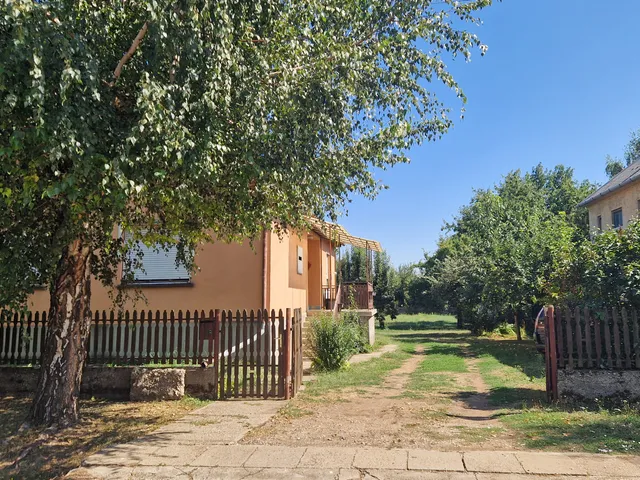 Eladó ház Forró 103 nm