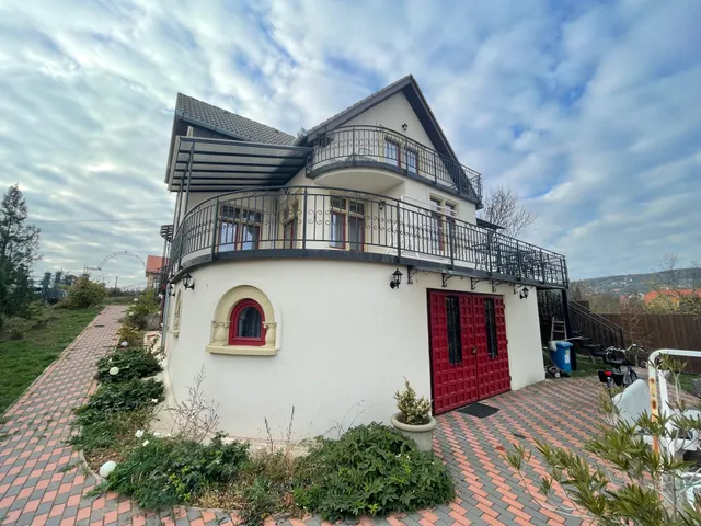 Eladó ház Paloznak 240 nm