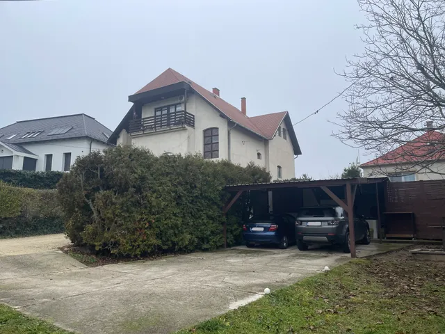 Eladó ház Balatonfüred 350 nm