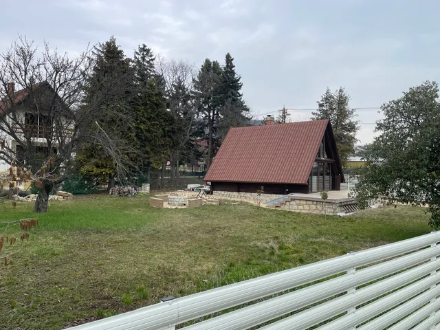 Eladó telek Csopak 706 nm