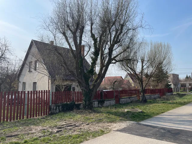 Eladó telek Alsóörs 994 nm