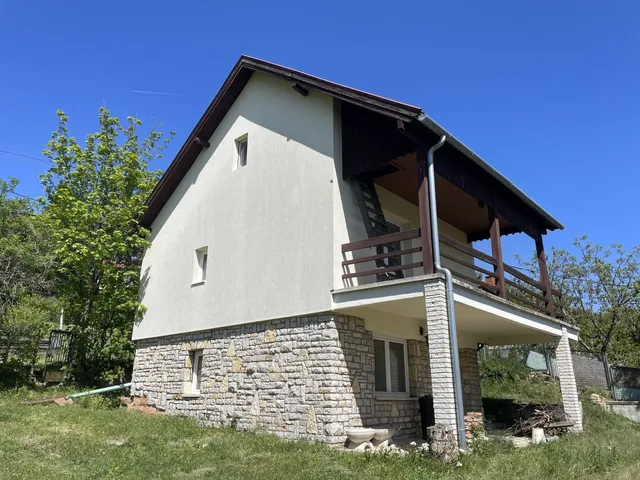 Eladó ház Csopak 95 nm
