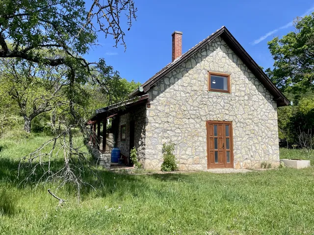 Eladó nyaraló Balatonakali 86 nm