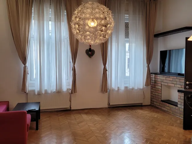 Eladó lakás Budapest VI. kerület, Nagykörúton belüli terület, Teréz körút 56 94 nm