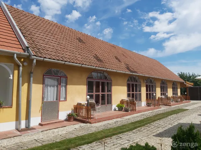 Eladó ház Bük 188 nm