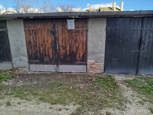 Kiadó garázs Győr, Gyárváros 15 nm