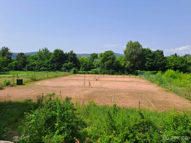 Eladó kereskedelmi és ipari ingatlan Miskolc, Pünkösdhegy 70 nm