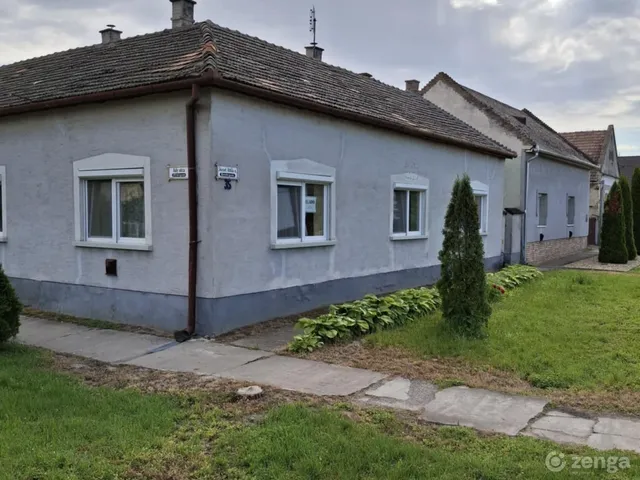 Eladó ház Hajós 175 nm